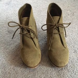 Kelsi Dagger Olive green booties